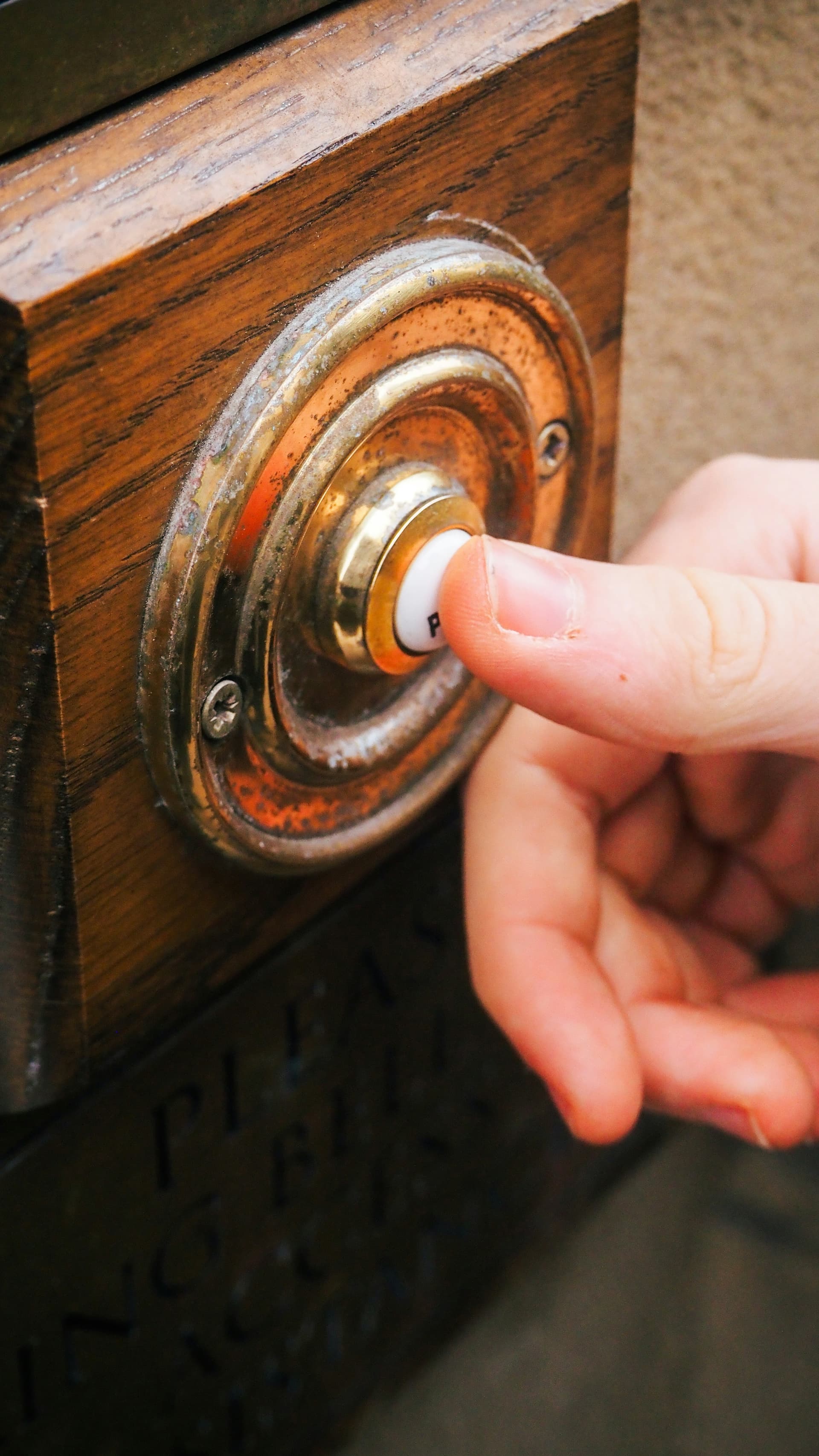 Ring Doorbell Installation Cost UK: DIY vs Pro Guide 2026