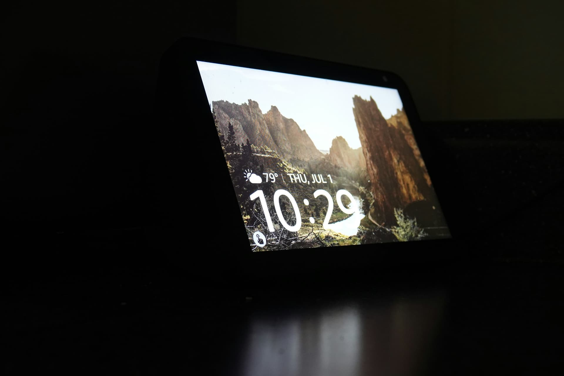 Amazon Echo Show 10 Review UK: Best Smart Display?