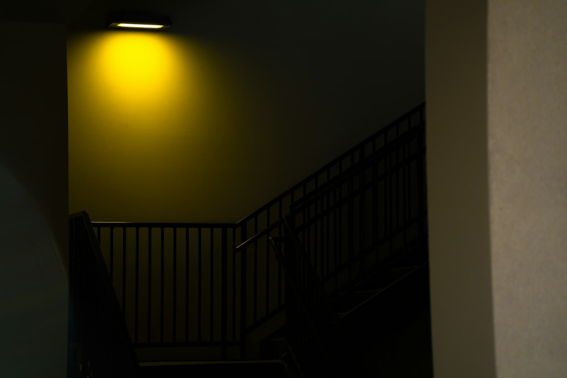 Best Smart Motion Sensor Lights UK (2026): Philips Hue, Aqara & More