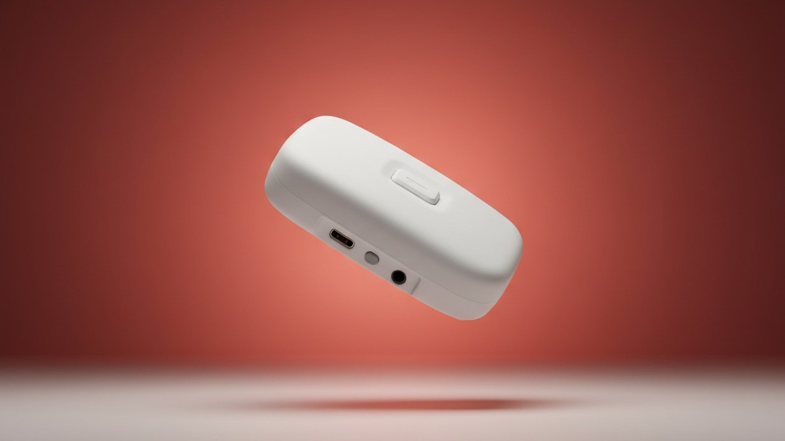NodOn IRB-4-1-00 underside showing the USB-C power port and single configuration button