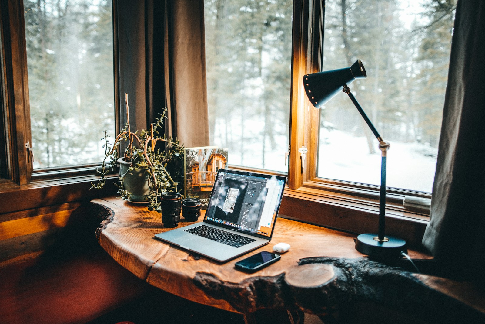 Best Smart Desk Lamps UK 2026