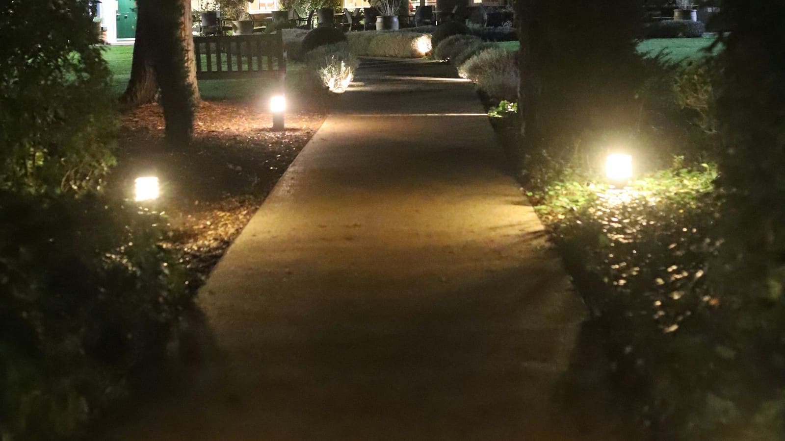 Best Smart Pathway Lights UK 2026: Walkway & Step Lighting Reviewed