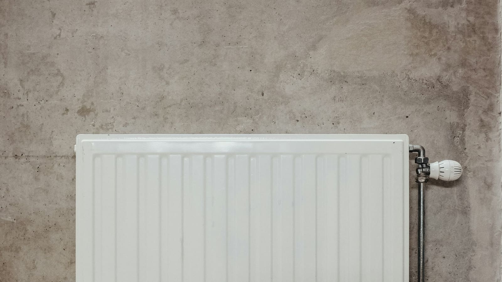 Radiator Valves Explained: TRVs, Manual Valves & Smart Upgrades