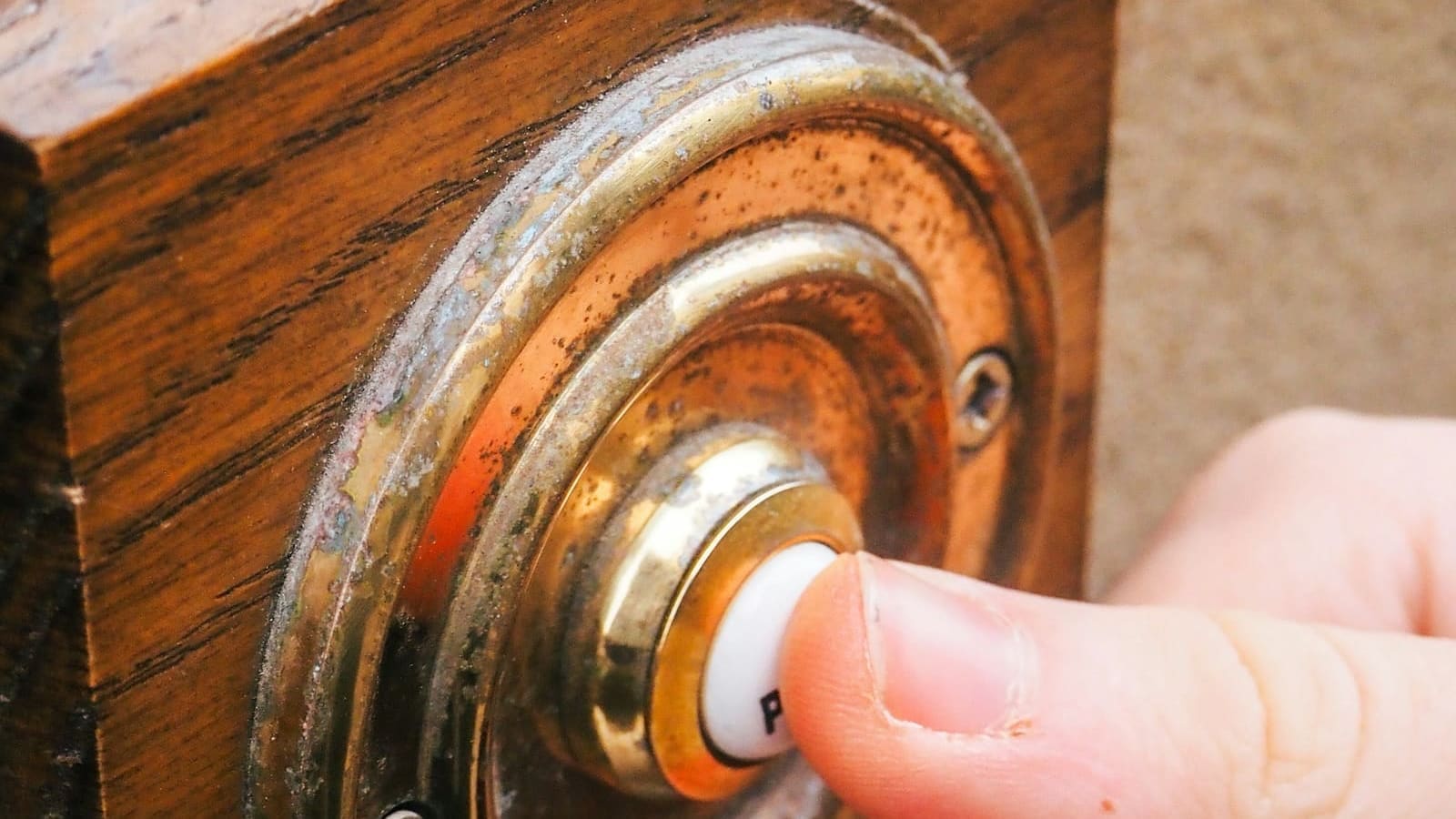 Ring Doorbell Installation Cost UK: DIY vs Pro Guide 2026